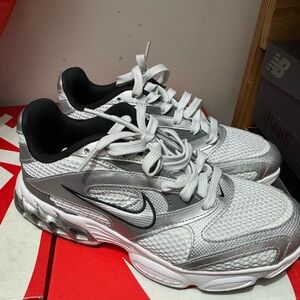 Nike Silver and Black Athletic Shoes with Retro Design